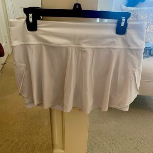 Lulu lemon white tennis skirt
